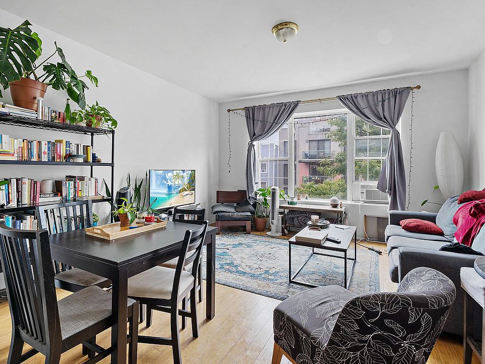 1st image of 221 Montrose Ave APT 3