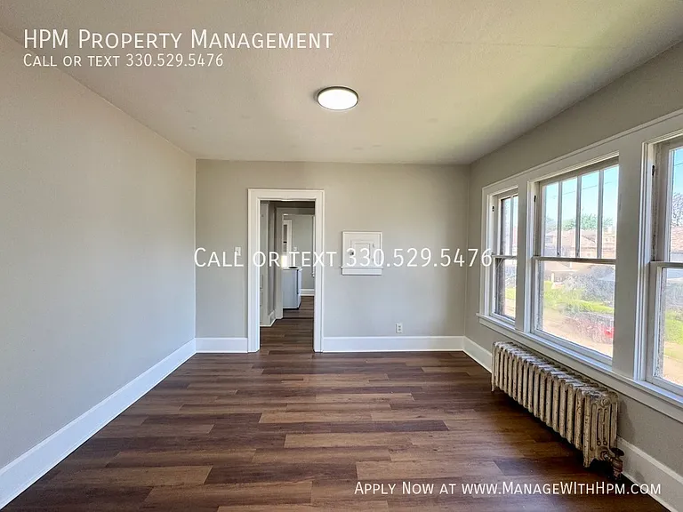 1259 Oxford Ave NW — Photo 9