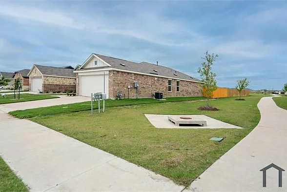 1419 Merlin Bluff St — Photo 1