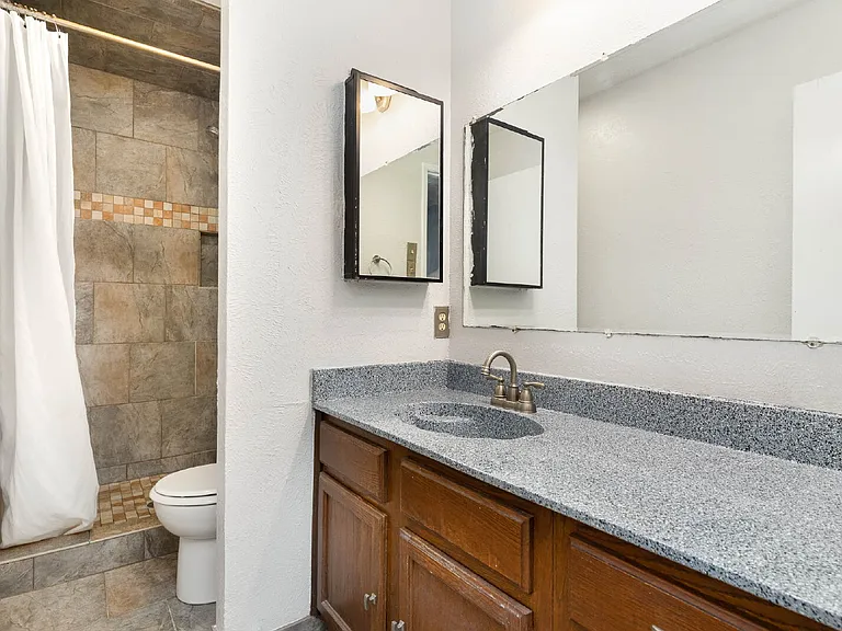 414 E Grenoble Dr — Photo 14