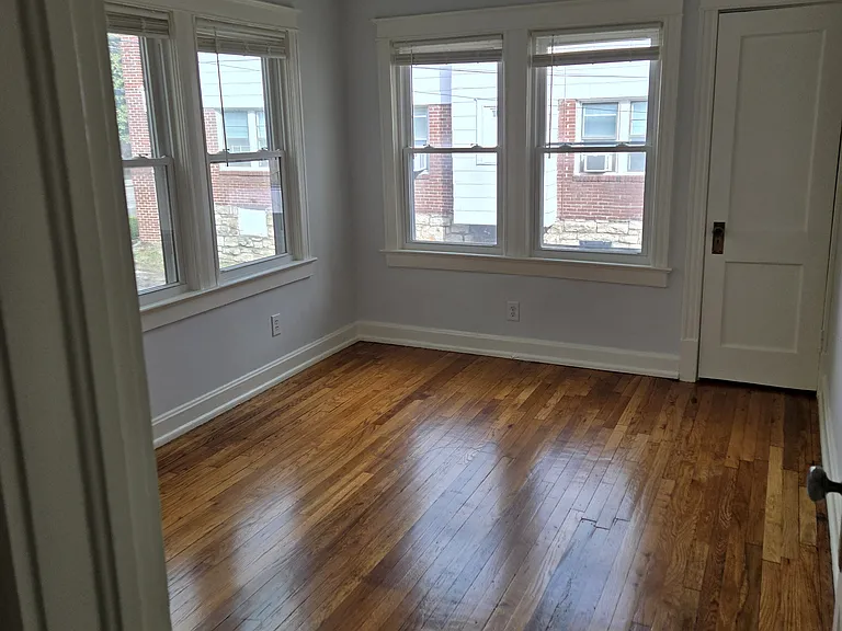 5103 Wyandotte St #1N — Photo 9