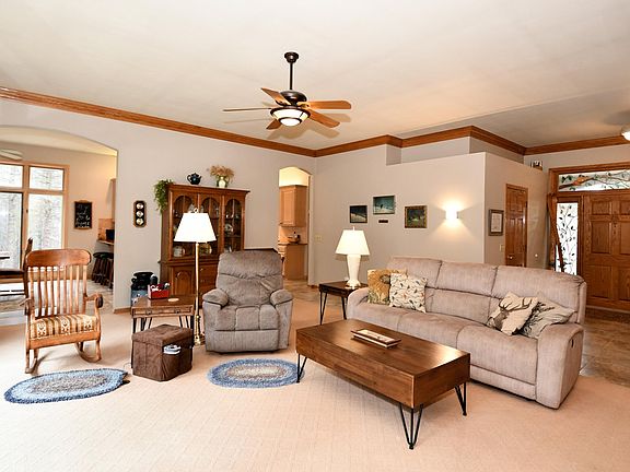 5th image of 522 Beechwood Dr
