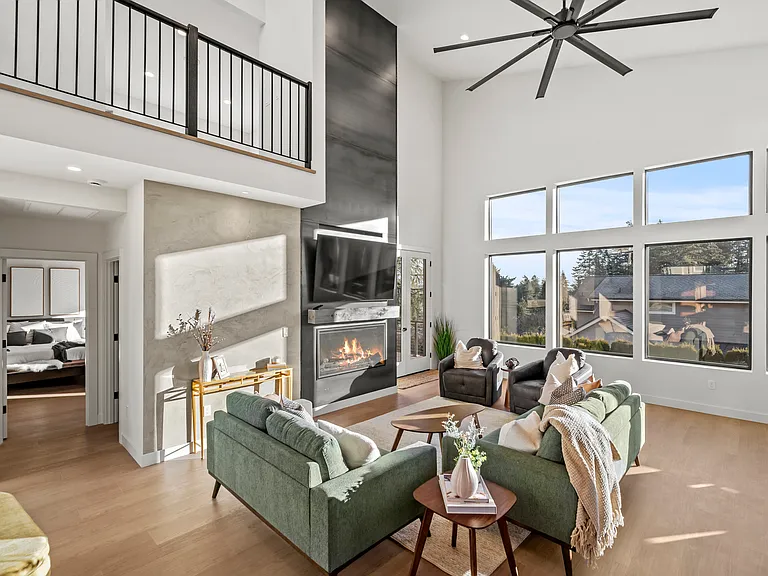 6305 Soundview Dr — Photo 32