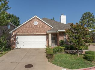913 Saddle Dr, Euless, TX 76039