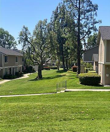 2nd image of 1638 Larch Pl