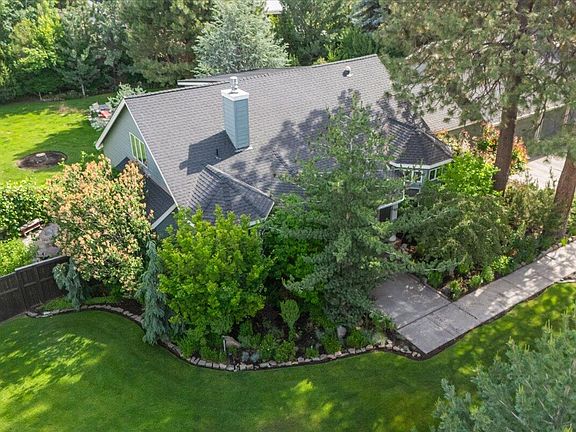 4th image of 21062 Desert Woods Dr