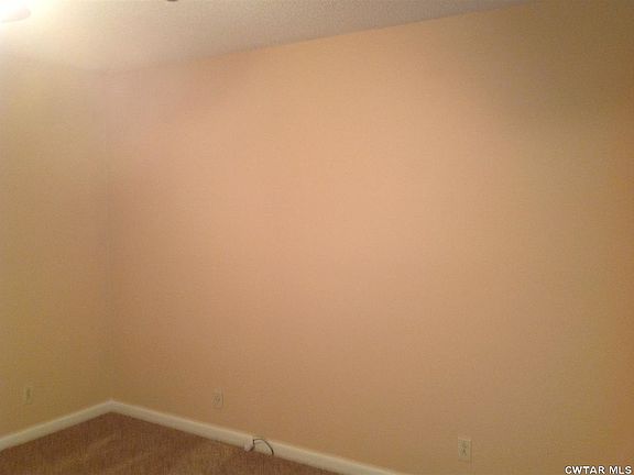 4th image of 78 Elmwood Dr