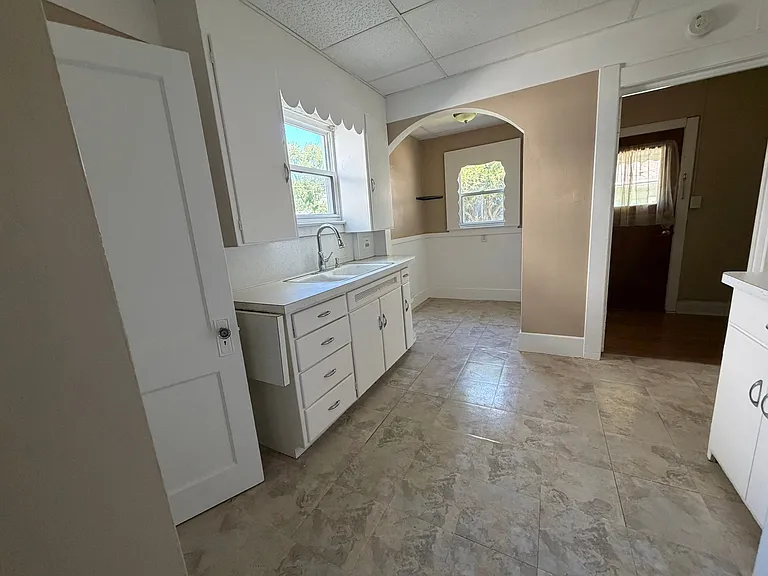 4136 Fairview Dr — Photo 47