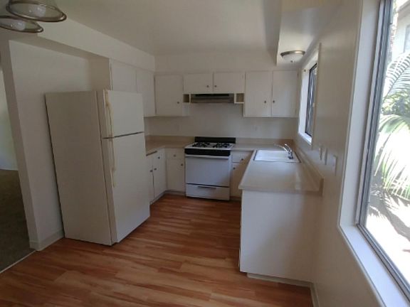 4th image of 249 Verano Dr APT 9