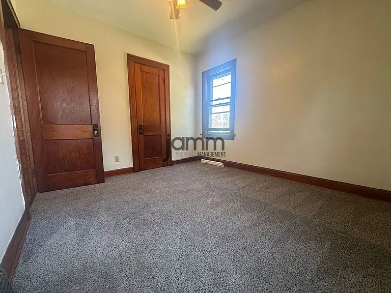 4347 W 49th St #UPPER — Photo 11