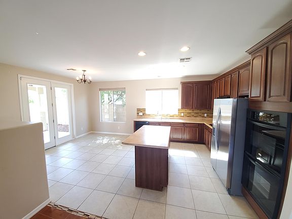 3rd image of 5001 E Chickweed Dr