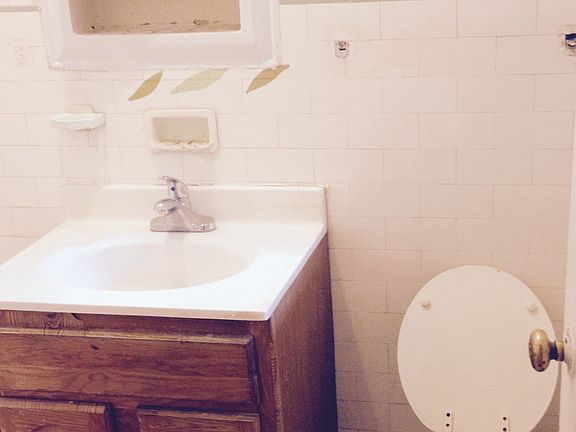 5th image of 6174 N Wolcott Ave #3