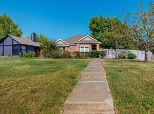 1002 Planters Rd, Mesquite, TX 75149