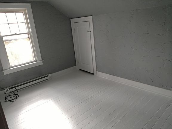 2nd image of 4530 Franklin St