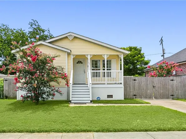 55 W Claiborne Sq, Chalmette, LA 70043