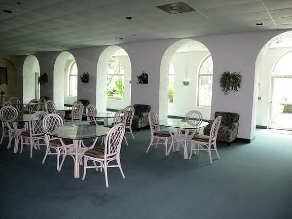 3rd image of 224 E Garden St APT 314