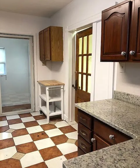 3902 Edwards Rd — Photo 10