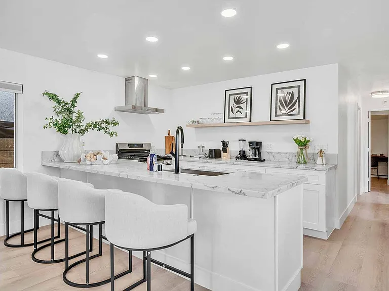 920 W Balboa Blvd #920 — Photo 8