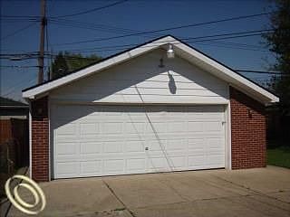 5th image of 8124 Westlake St