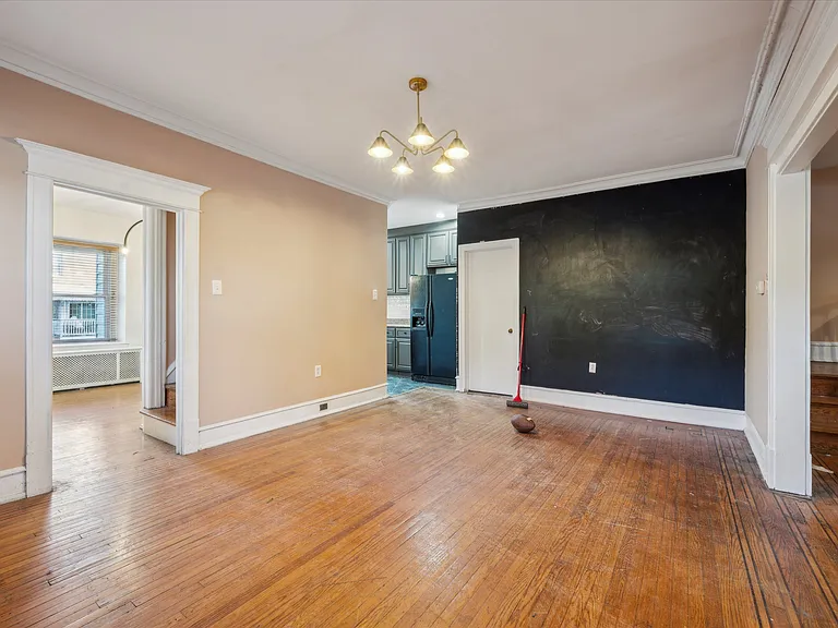 5400 Woodcrest Ave — Photo 8