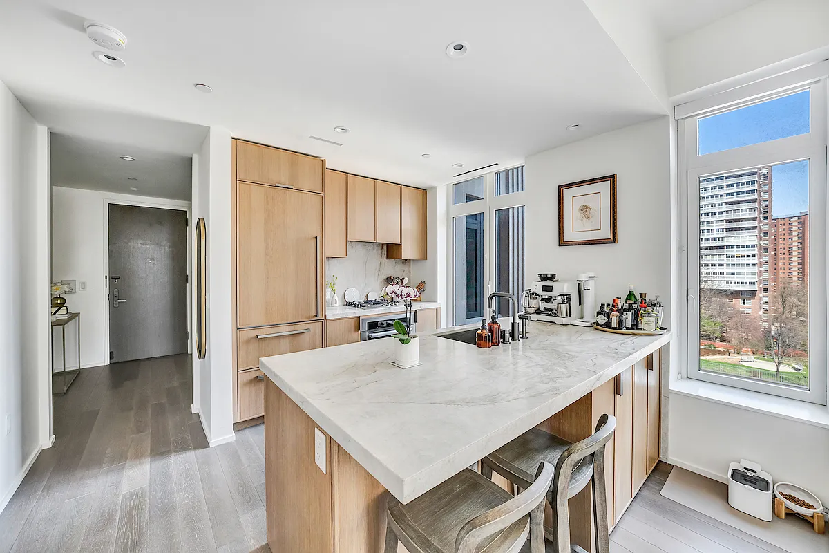 Building Photo - 543 W 122nd St #3D