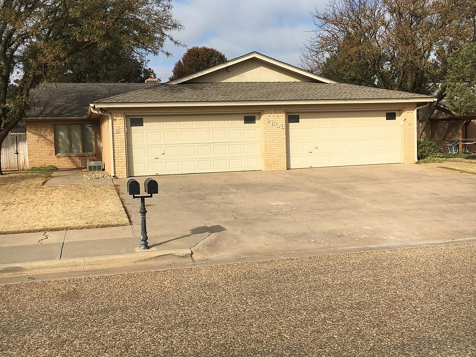 9806 B JORDAN AVENUE LUBBOCK TEXAS 79424 APPROXIMATELY 1500 SQUARE FEET OF LIVING AREA WELL MAINTAINED BY OWNERS NO PROPERTY MAN