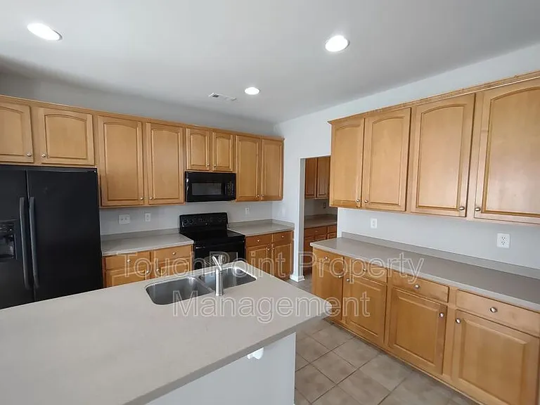 13340 Meadowmere Rd — Photo 6