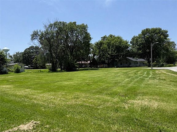 3rd image of 125 Oak Haven Dr