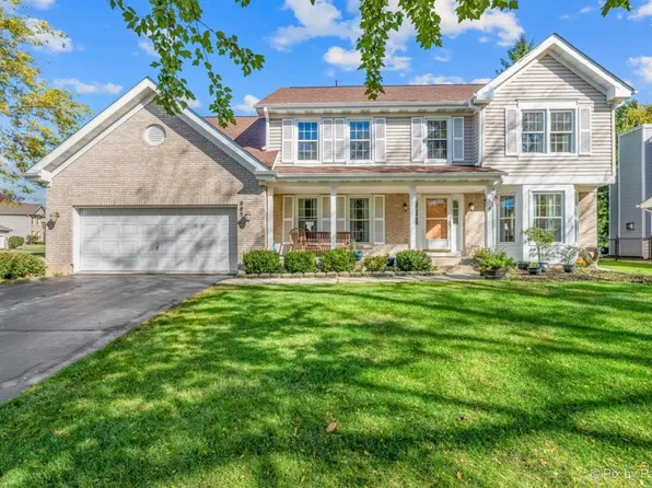 885 Stockbridge Pl, Elgin, IL 60120