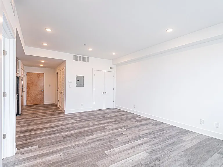 1245 Ridge Avenue — Photo 24