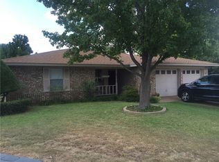 1412 Los Colinos Ct, Graham, TX 76450