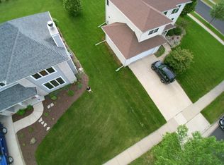 606 Traveler Ln, Madison, WI 53718