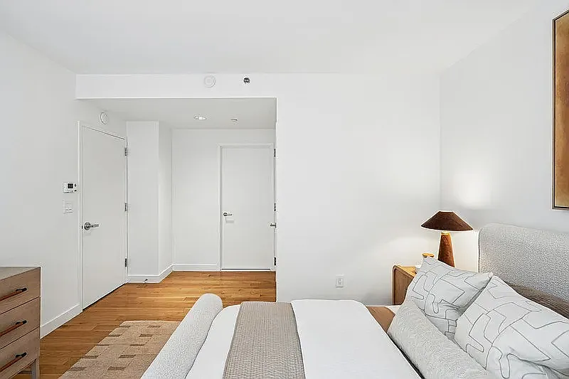 3260 Henry Hudson Parkway — Photo 3