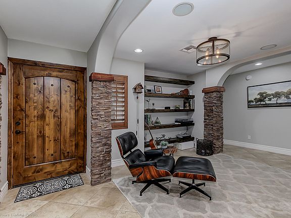 4th image of 12019 S Appaloosa Dr