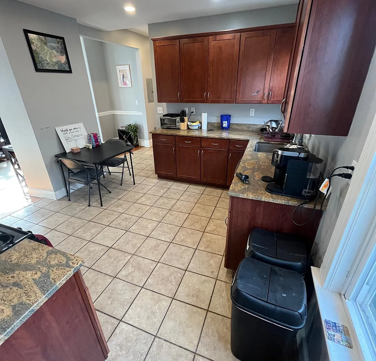 4 bed, 2.0 bath, $6,000 — Photo 2