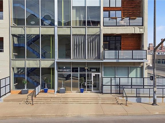 2nd image of 360 W Pershing Rd Ste 30