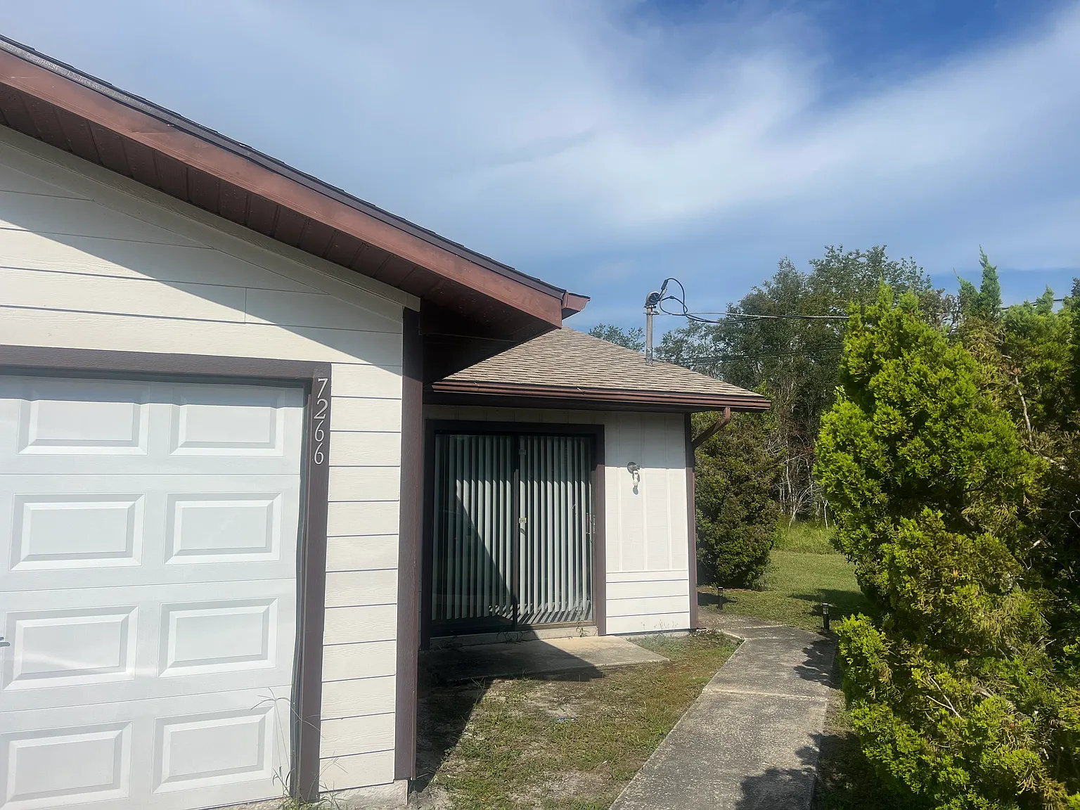 Must See 2/2/1 In Spring Hill! — Photo 1