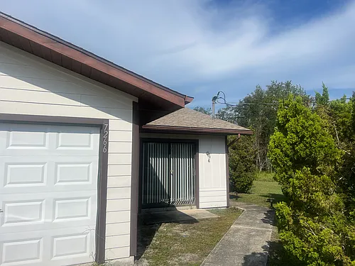 7266 Pond Cir Photo 1
