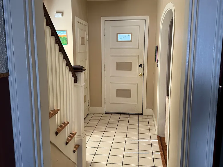 70 Hume Ave — Photo 3