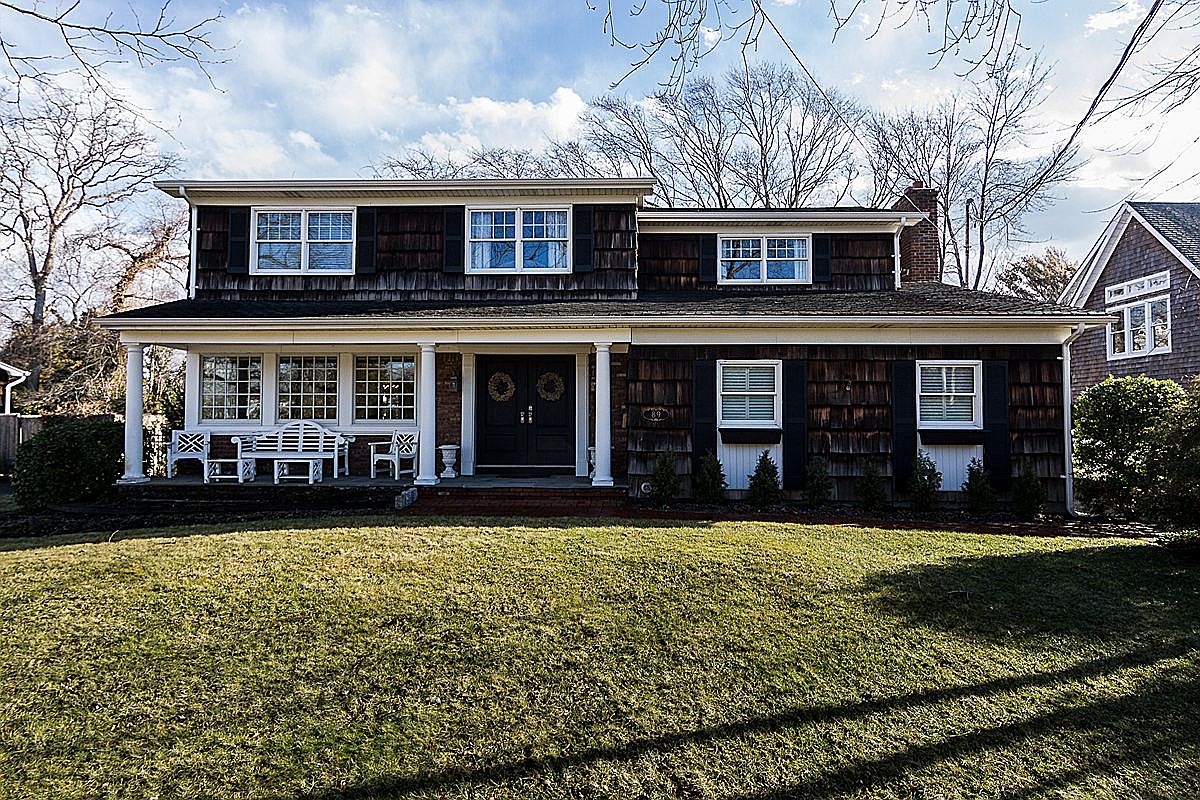 89 Sunset Dr, Sayville, NY 11782 Zillow