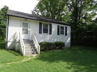40 Chestnut Dr, Clarksville, TN 37042