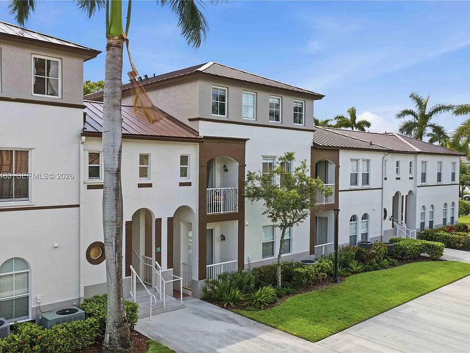 4425 SW 160th Ave #213