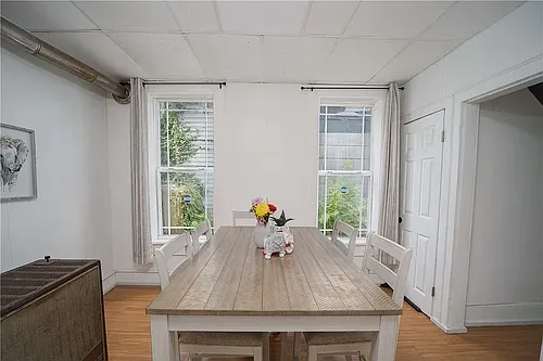 114 Deer St Photo 1