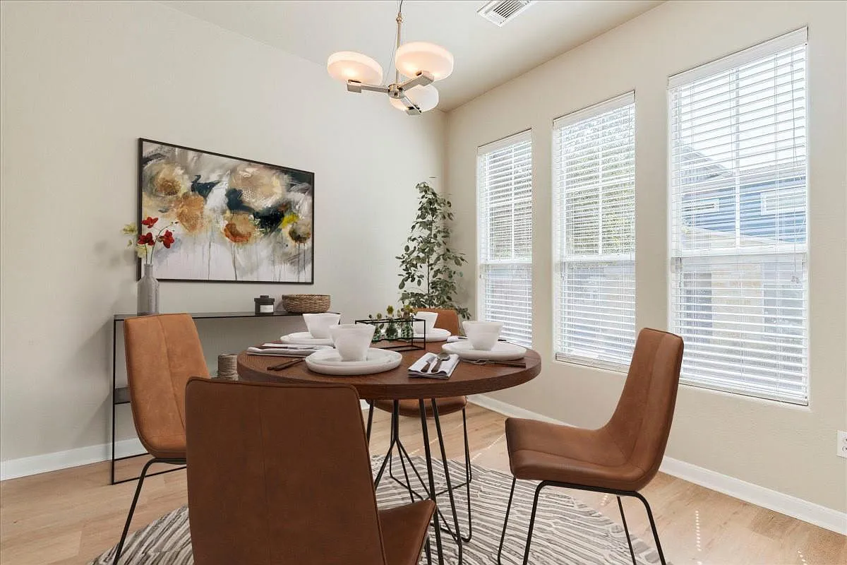 3 bed, 3.0 bath, 1638 sqft, $2,550 — Photo 1