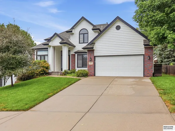 13608 Sahler St, Omaha, NE 68164