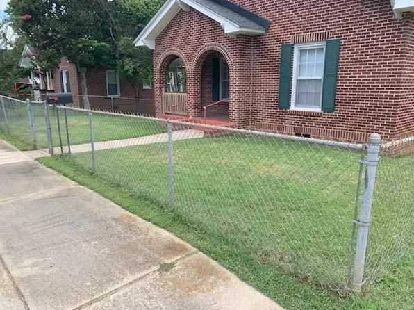 408 Sirrine St, Ninety Six, SC 29666