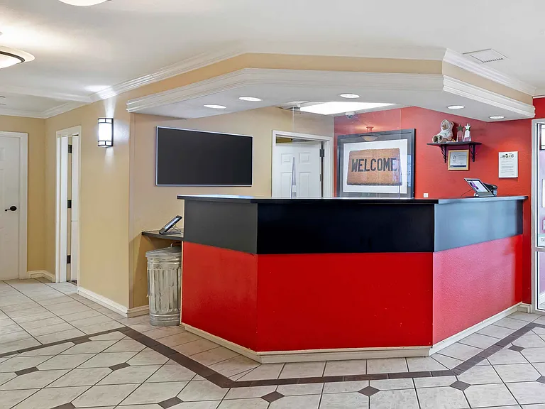 Lobby and Guest Check-in