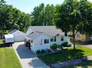626 E 38th St, Hibbing, MN 55746