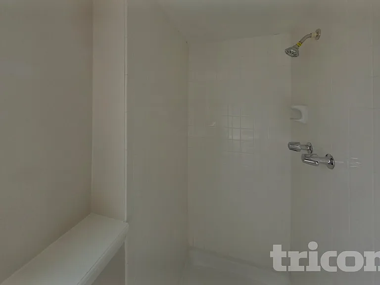 1046 W Nolte Dr — Photo 13