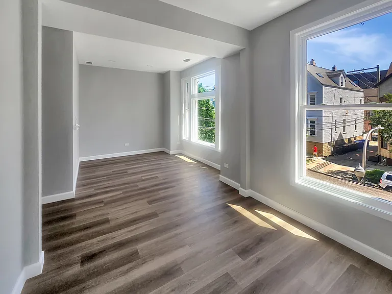 1214 W Melrose St #1 — Photo 4